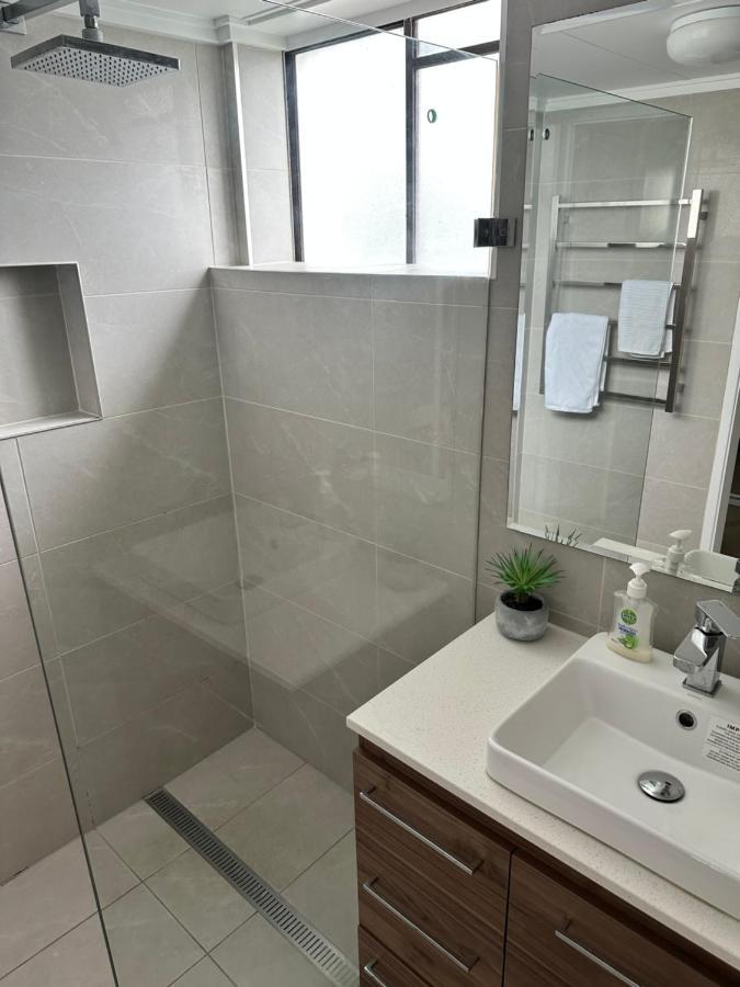 Queensleigh Holiday Apartments Broadbeach Exteriör bild