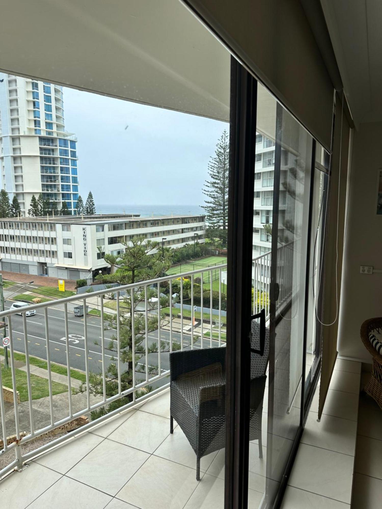 Queensleigh Holiday Apartments Broadbeach Exteriör bild