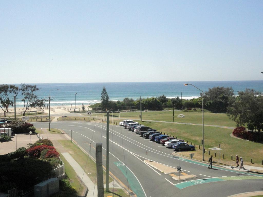 Queensleigh Holiday Apartments Broadbeach Exteriör bild