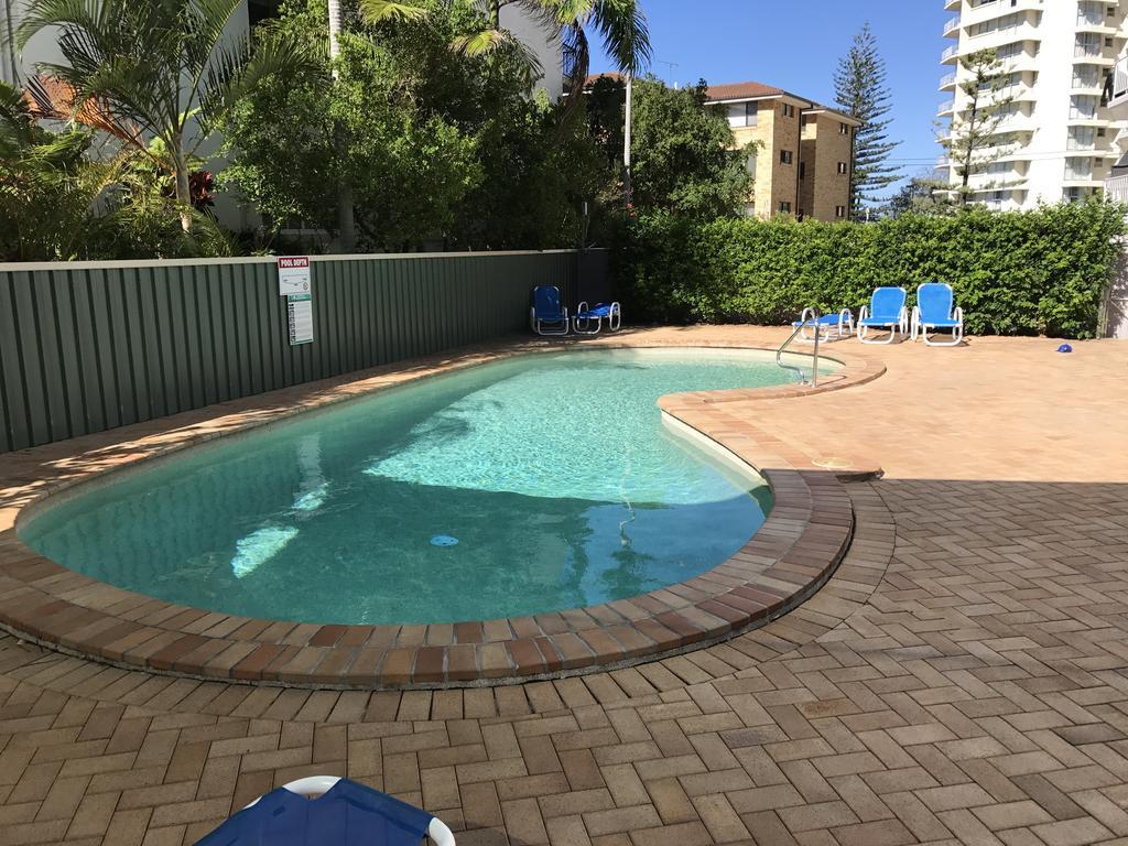 Queensleigh Holiday Apartments Broadbeach Exteriör bild