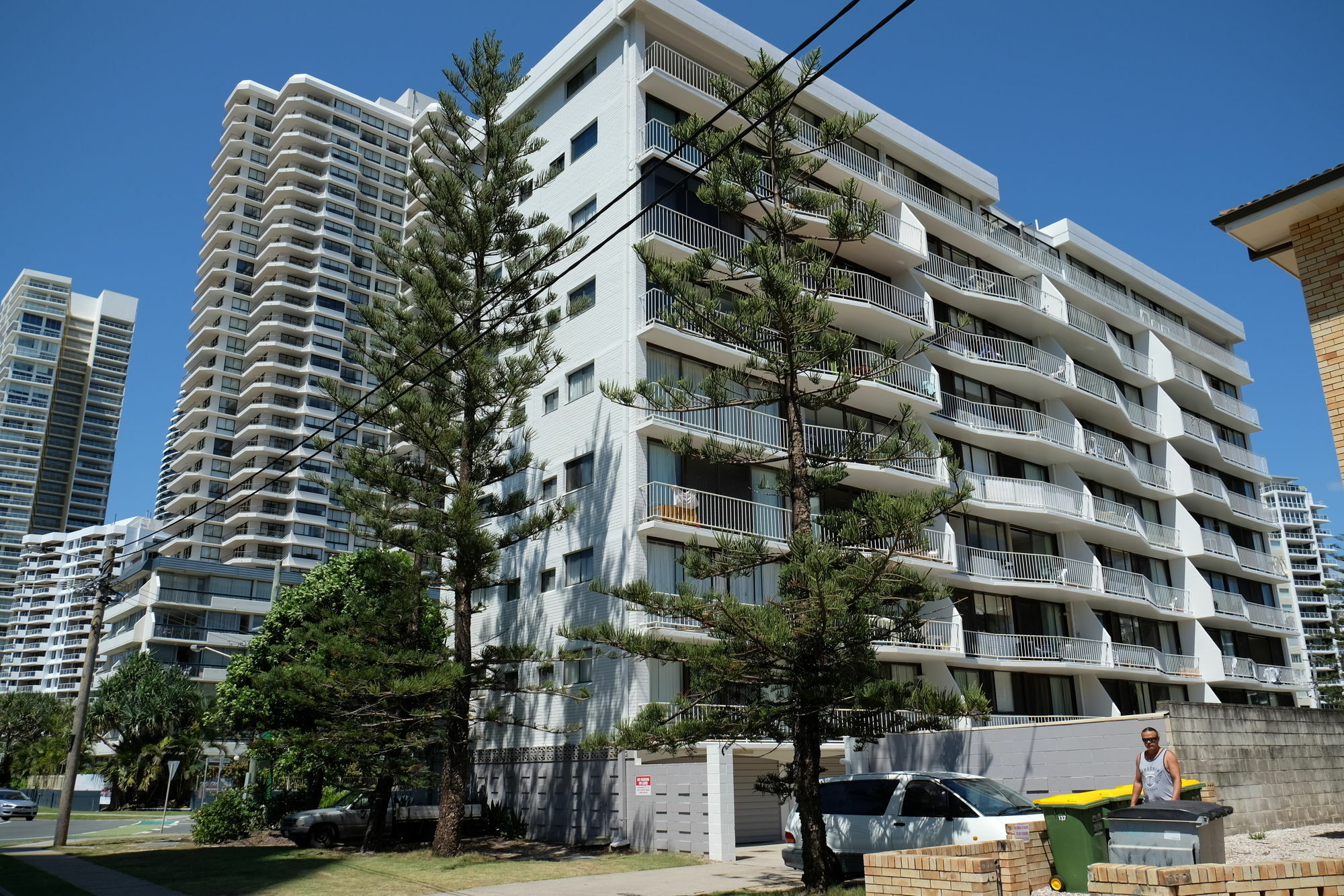 Queensleigh Holiday Apartments Broadbeach Exteriör bild